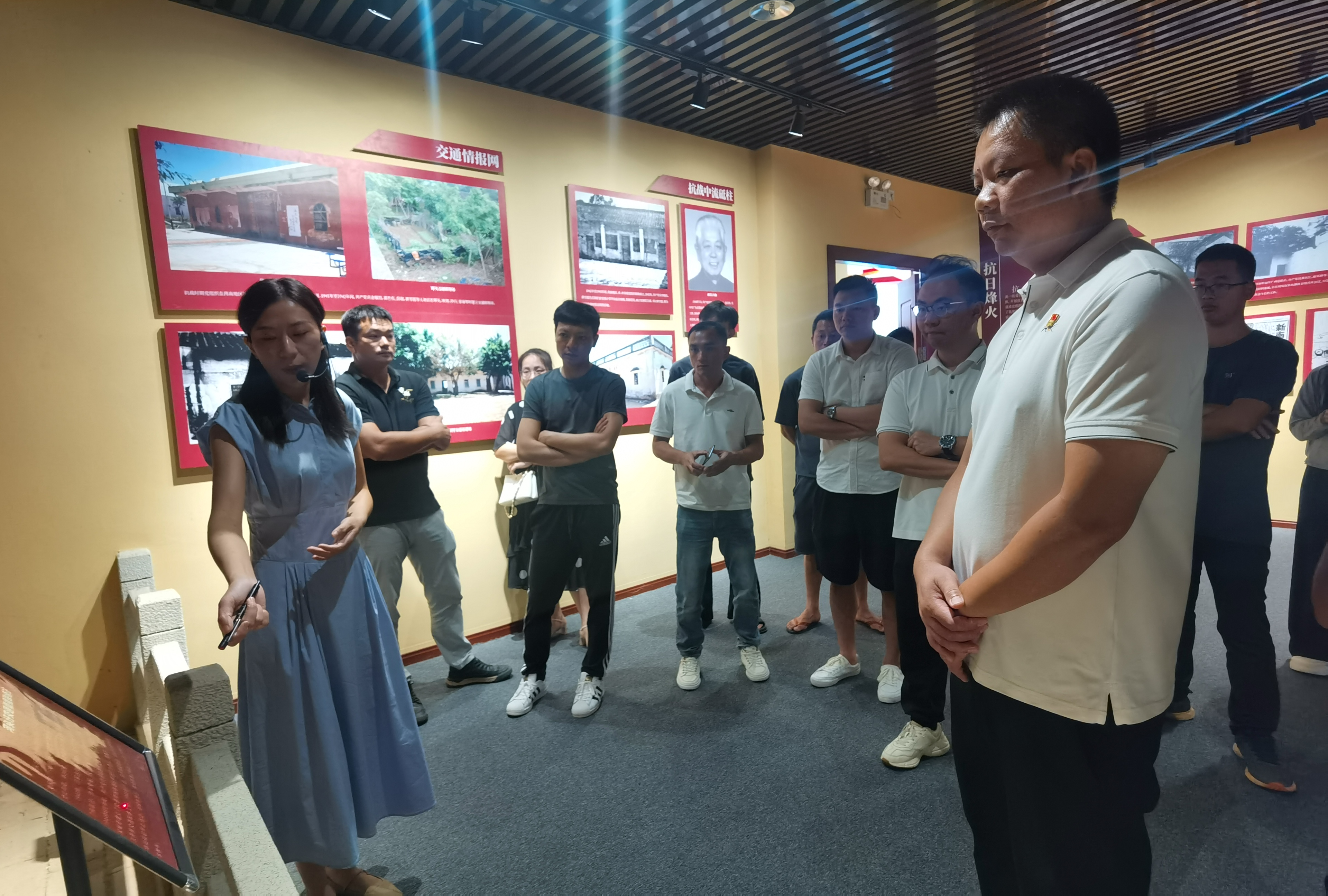1、主辦單位：江洪鎮(zhèn)人民政府；開展活動(dòng)時(shí)間：2024年9月18日；活動(dòng)開展主題：江洪鎮(zhèn)政府開展“銘記歷史 吾輩自強(qiáng)”紀(jì)念”九一八“事變”主題活動(dòng)；開展活動(dòng)地點(diǎn)：參觀河頭鎮(zhèn)愛國(guó)主義基地 (6).jpg