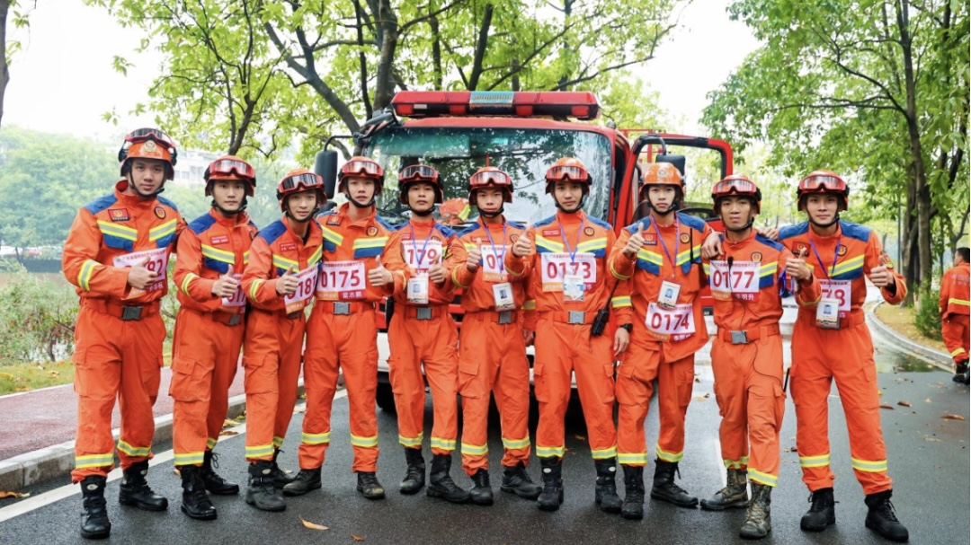 斬獲三大獎(jiǎng)項(xiàng)！遂溪縣專業(yè)森林消防隊(duì)在全省大比武中創(chuàng)佳績(jī)4.png
